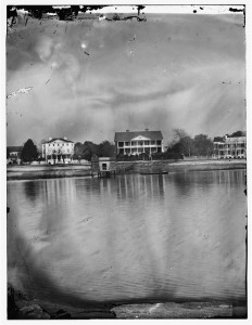Beaufort, South Carolina. View of Beaufort from the waterfront. Fuller's House (1861 Dec; LOC: LC-DIG-cwpb-00753)