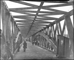 Washington, D.C. View across Chain Bridge over the Potomac (1865; LOC: LC-DIG-cwpb-04113)