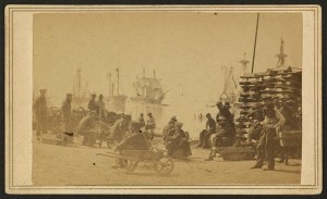 Coaling Admiral Farragut's fleet at Baton Rouge, Louisiana (1862?; LOC: LC-DIG-ppmsca-10906)