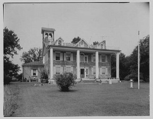 Martin Van Buren, residence in Kinderhook, New York. General view, close-up (1961 Aug. 31; LOC: LC-G613-77295)