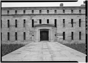 8. WEST SIDE WITH SALLY PORT - Fort Delaware, Pea Patch Island, Delaware City, New Castle County, DE LOC: (HABS DEL,2-PEPIS,1--8)