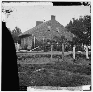 Gettysburg, Pennsylvania. Headquarters of Gen. Robert E. Lee on the Chambersburg Pike (1863 July; LOC: LC-B811- 2481)