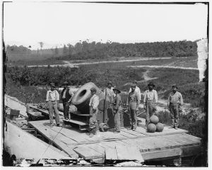 Petersburg, Va. The "Dictator," a closer view (by David Knox,  1864 September; LOC: LC-DIG-cwpb-03851)