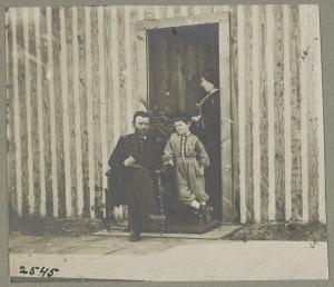 General Grant's headquarters at City Point, Va. (photographed between 1861 and 1865, printed between 1880 and 1889; LOC: LC-DIG-ppmsca-33024)