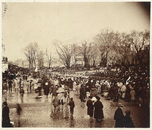 Crowd at Lincoln's second inauguration, March 4, 1865 (Washington, D.C., 1865; LOC: LC-DIG-ppmsc-02927)