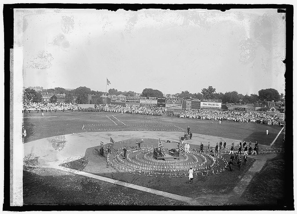 Memorial day ceremony, 1923 (LOC: http://www.loc.gov/item/npc2008004732/)