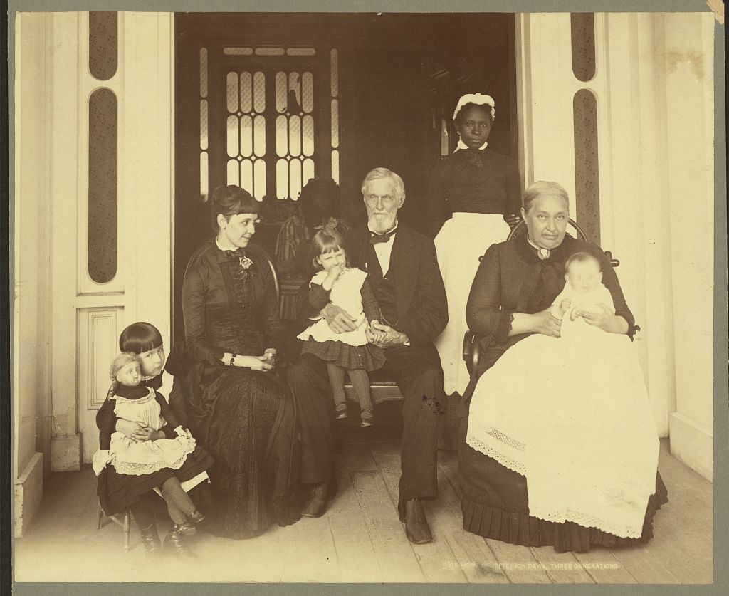 Home of Jefferson Davis, three generations (1884 or 1885; LOC: http://www.loc.gov/item/2009633719/)