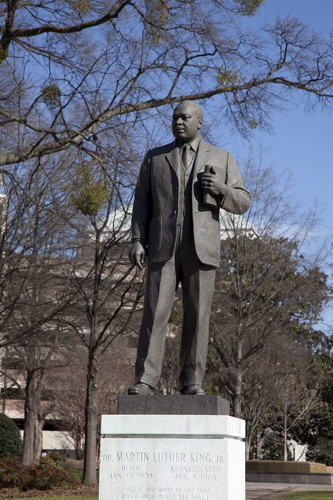 Statue of Dr. Martin Luther King, Jr., in the Kelly Ingram Park, Birmingham, Alabama (by Carol M. Highsmith; LOC: http://www.loc.gov/item/2010636932/)