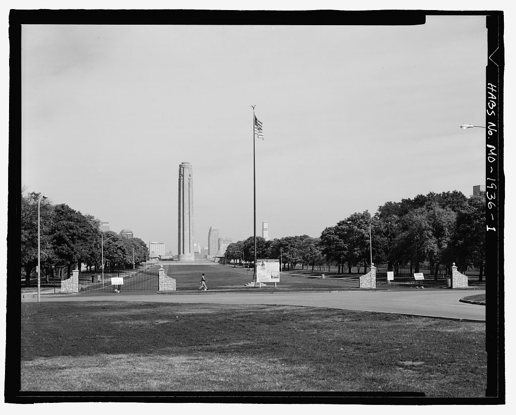  Liberty Memorial, 100 West Twenty-sixth Street, Kansas City, Jackson County, MO (1936?; LOC: https://www.loc.gov/resource/hhh.mo1855.photos/?sp=1)