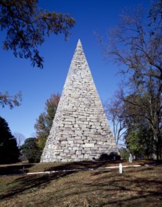 90-foot stone pyramid honoring 18,000 Confederate enlisted men buried at Hollywood Cemetery, Richmond, Virginia (by Carol M. Highsmith; LOC: https://www.loc.gov/item/2011633543/)