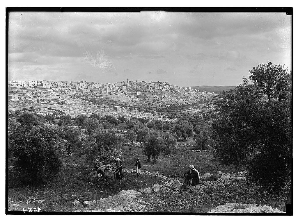 General view of Bethlehem from the S.W. (between 1934 and 1939; LOC: https://www.loc.gov/item/mpc2004002955/PP/)